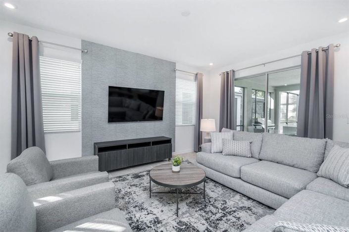 Image No.3-6 Bed Property for sale