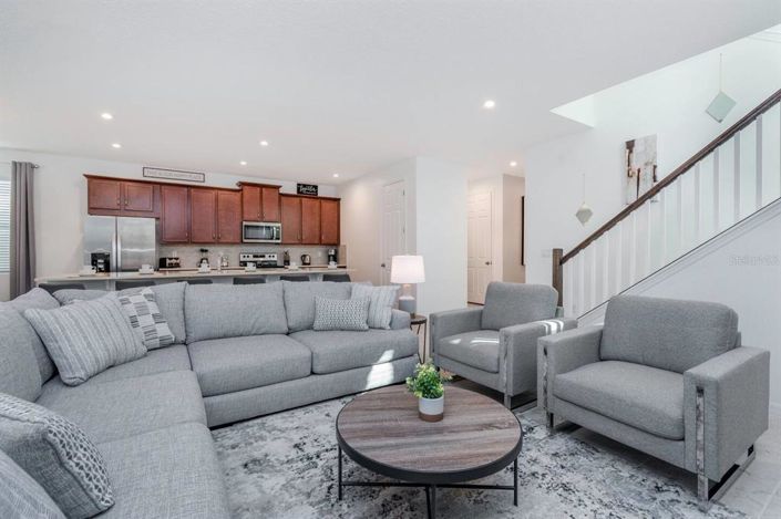 Image No.4-6 Bed Property for sale