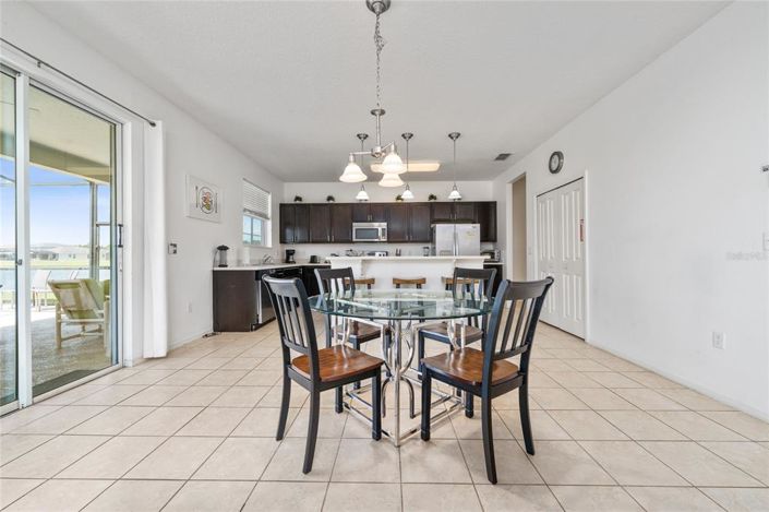 Image No.14-7 Bed Property for sale