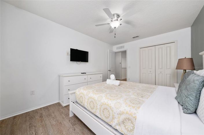 Image No.32-7 Bed Property for sale