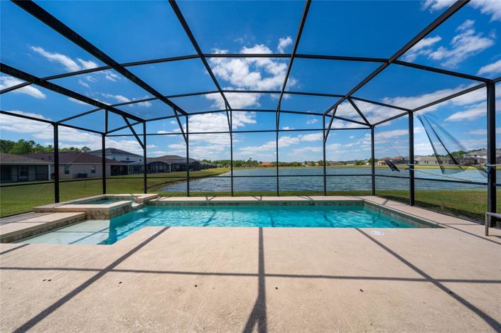 Image No.45-7 Bed Property for sale