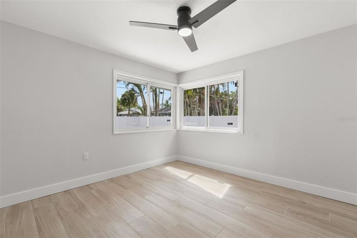 Image No.30-4 Bed Property for sale