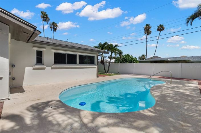 Image No.33-4 Bed Property for sale