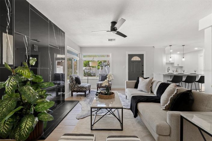 Image No.5-4 Bed Property for sale