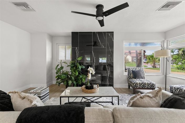 Image No.7-4 Bed Property for sale