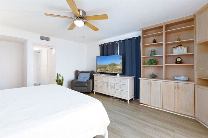 Image No.14-3 Bed Property for sale