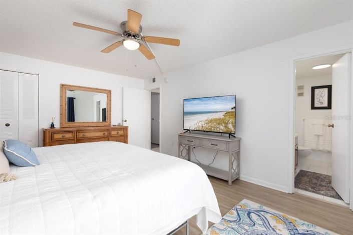 Image No.21-3 Bed Property for sale