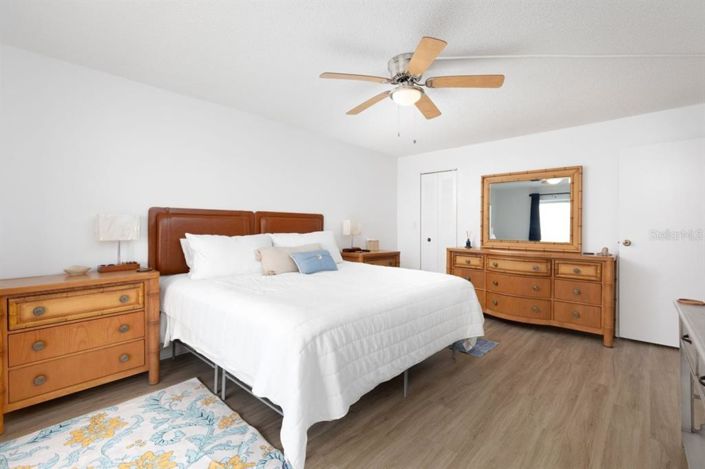 Image No.22-3 Bed Property for sale