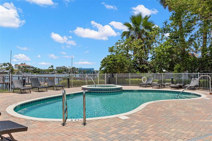 Image No.40-3 Bed Property for sale