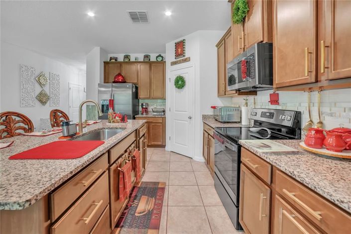 Image No.19-3 Bed Property for sale