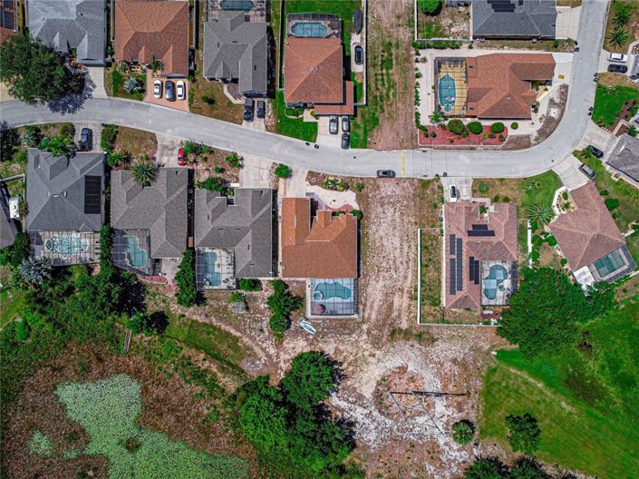 Image No.60-5 Bed Property for sale