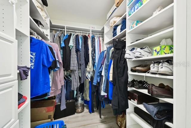 Image No.13-3 Bed Property for sale