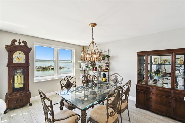 Image No.23-3 Bed Property for sale