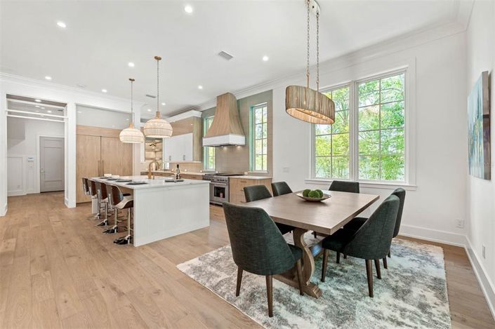 Image No.23-5 Bed Property for sale