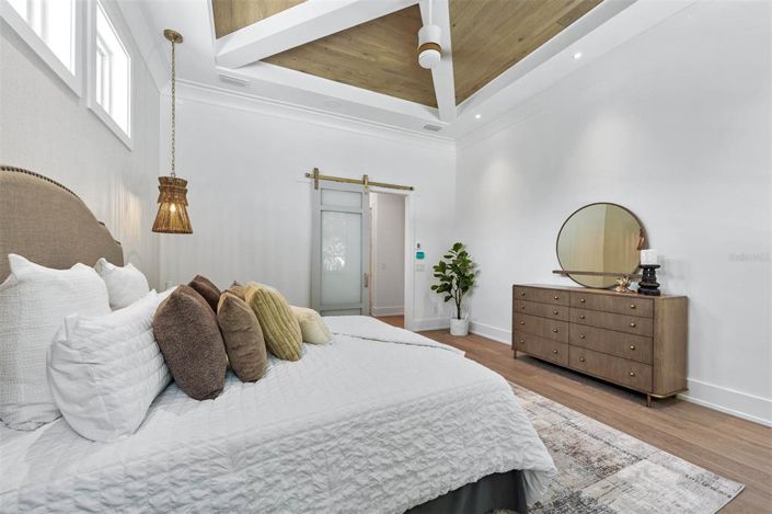 Image No.25-5 Bed Property for sale