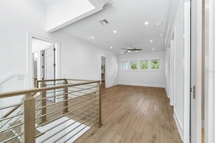 Image No.37-5 Bed Property for sale