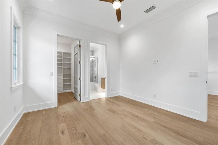 Image No.40-5 Bed Property for sale