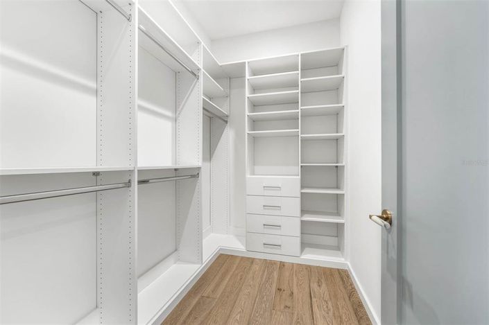 Image No.44-5 Bed Property for sale