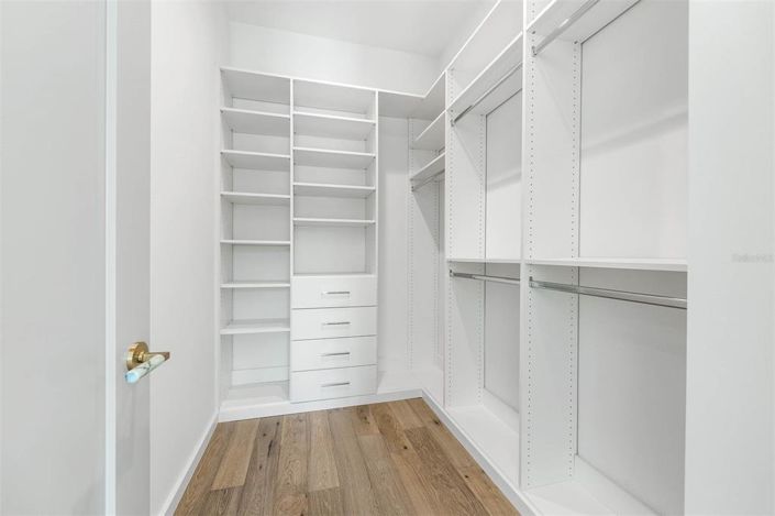 Image No.47-5 Bed Property for sale