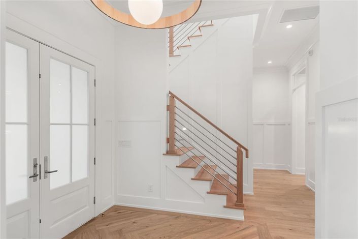 Image No.5-5 Bed Property for sale