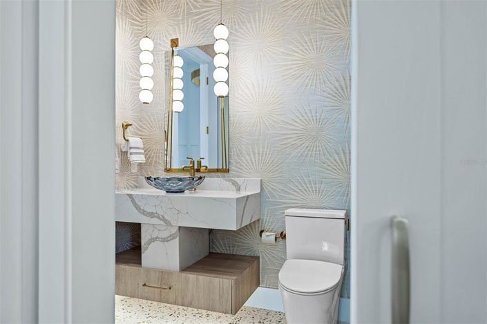 Image No.6-5 Bed Property for sale