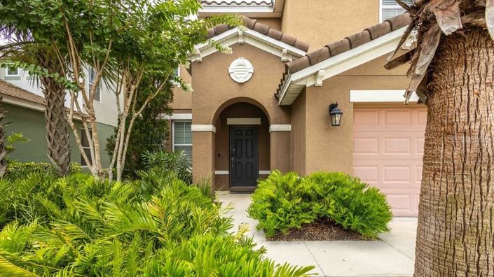 Image No.2-6 Bed Property for sale