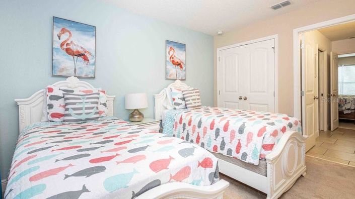 Image No.20-6 Bed Property for sale