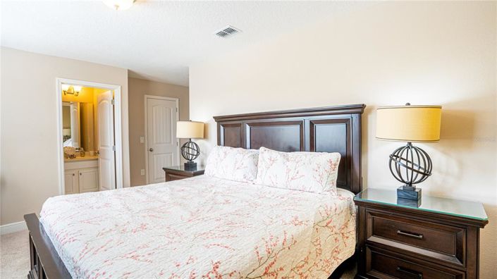 Image No.31-6 Bed Property for sale