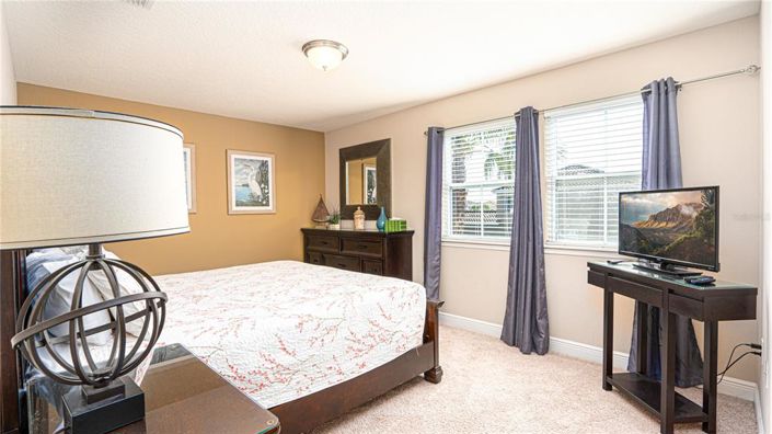 Image No.32-6 Bed Property for sale