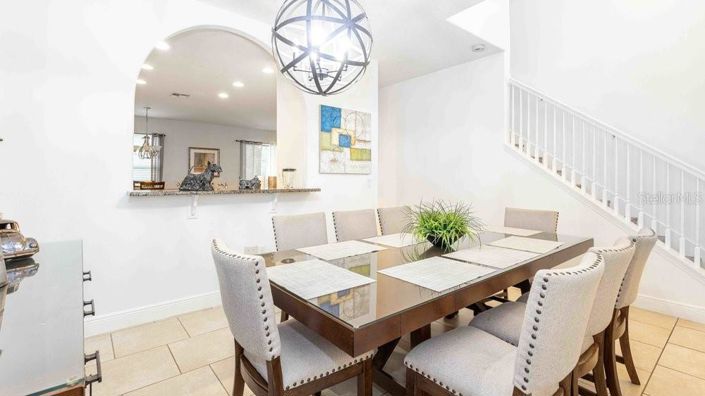 Image No.5-6 Bed Property for sale