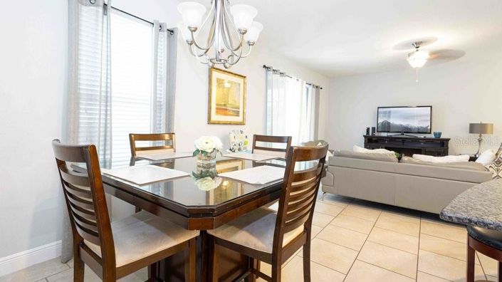 Image No.8-6 Bed Property for sale