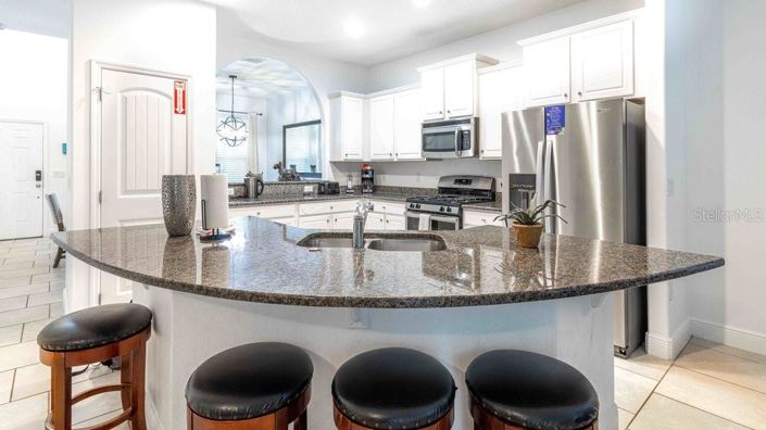 Image No.9-6 Bed Property for sale