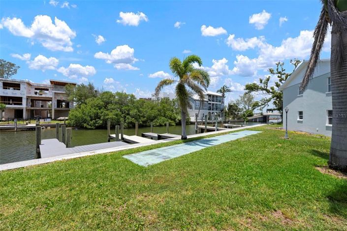 Image No.21-2 Bed Property for sale