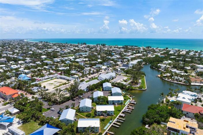 Image No.33-2 Bed Property for sale