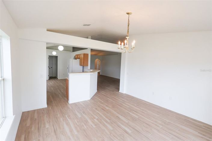 Image No.8-4 Bed Property for sale