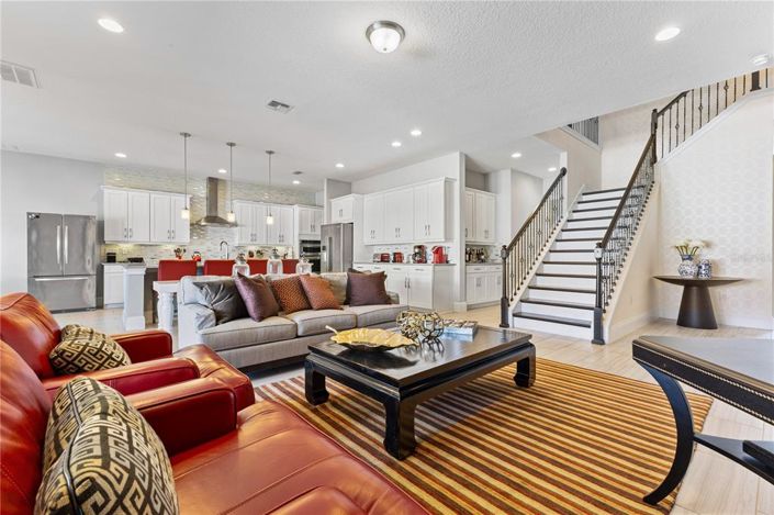 Image No.15-8 Bed Property for sale