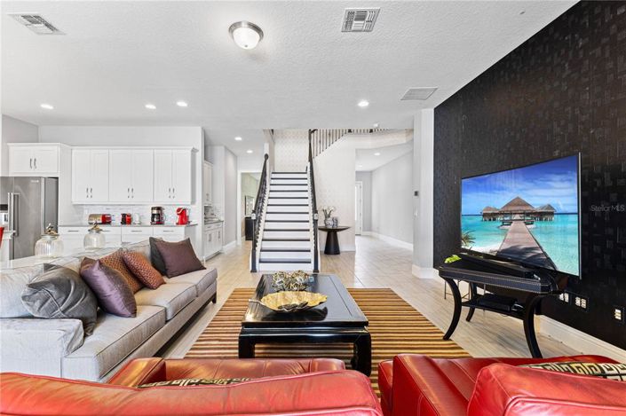 Image No.16-8 Bed Property for sale