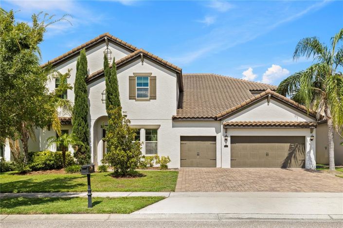 Image No.2-8 Bed Property for sale