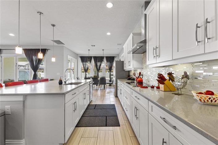 Image No.21-8 Bed Property for sale