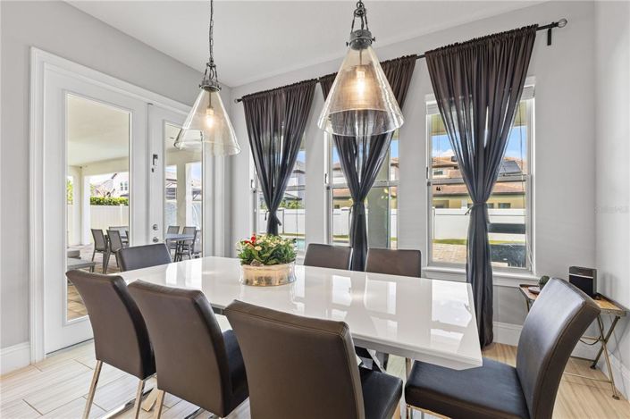 Image No.26-8 Bed Property for sale