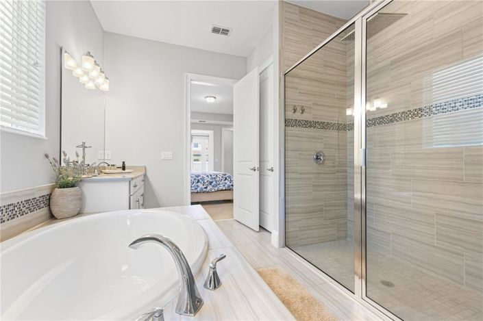 Image No.38-8 Bed Property for sale