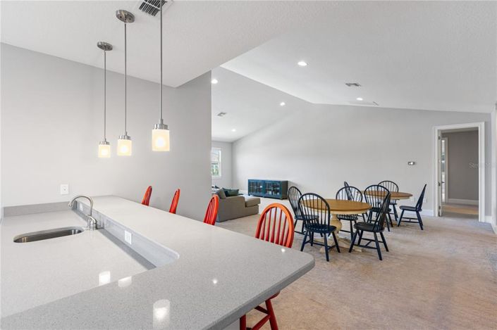 Image No.48-8 Bed Property for sale