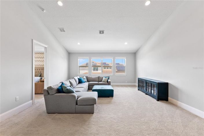 Image No.49-8 Bed Property for sale