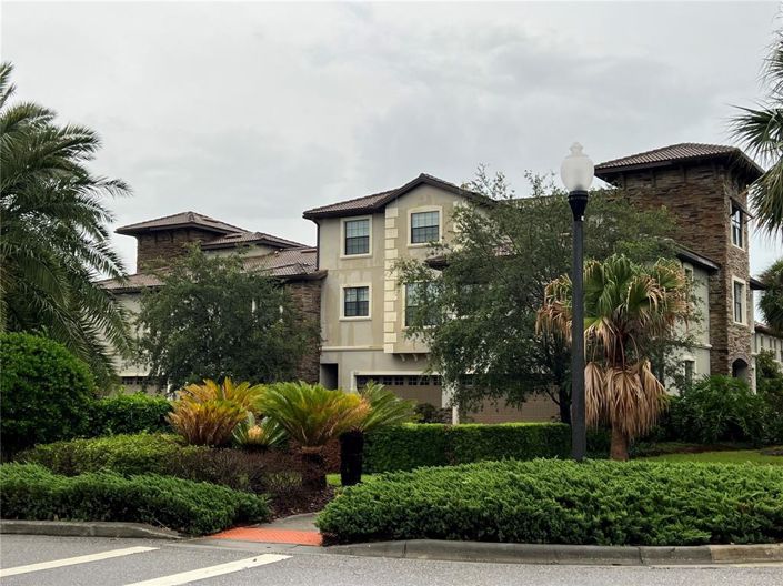 Image No.2-4 Bed Townhouse for sale