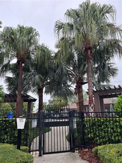 Image No.30-4 Bed Townhouse for sale