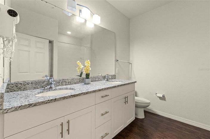 Image No.13-3 Bed Townhouse for sale