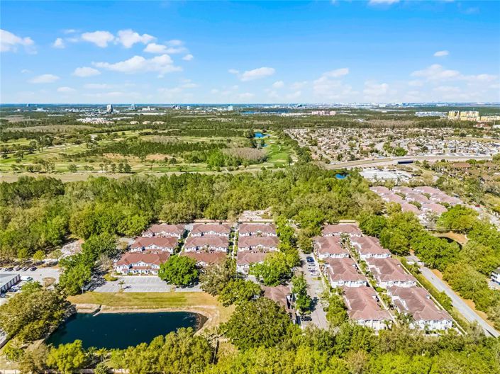 Image No.19-3 Bed Townhouse for sale