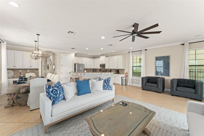 Image No.25-5 Bed Property for sale