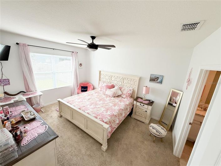 Image No.11-4 Bed Property for sale