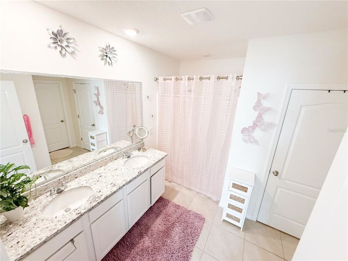 Image No.13-4 Bed Property for sale